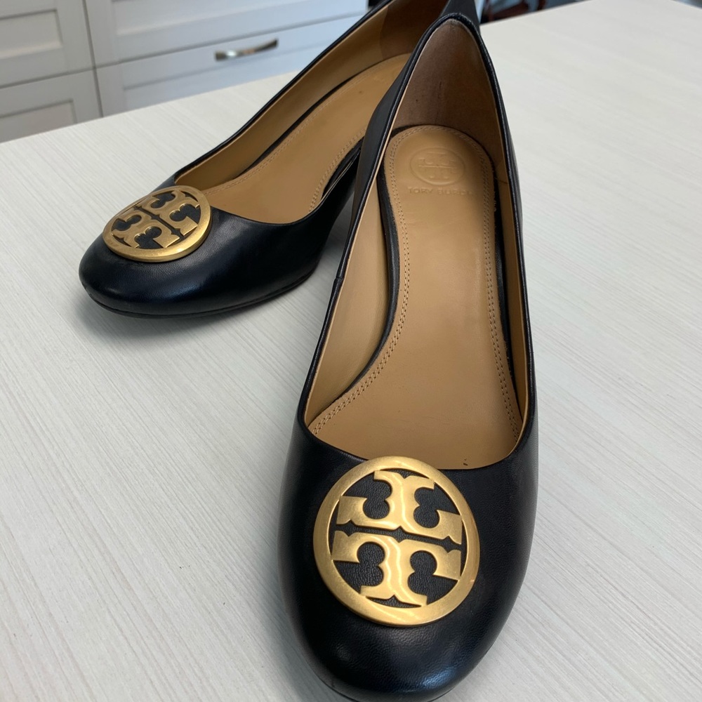 Tory Burch pump
